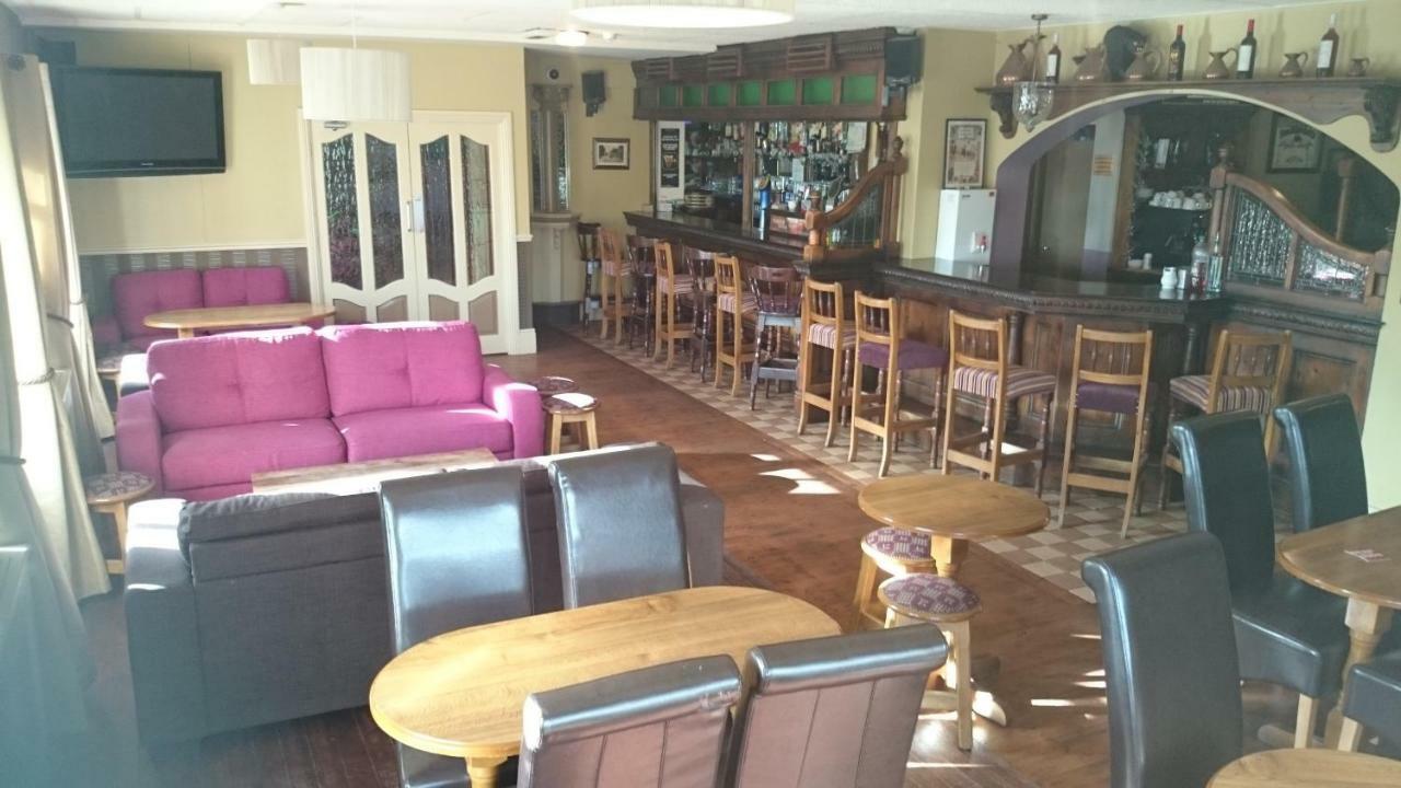 Отель Marty'S Halfway House Вэстпорт Экстерьер фото